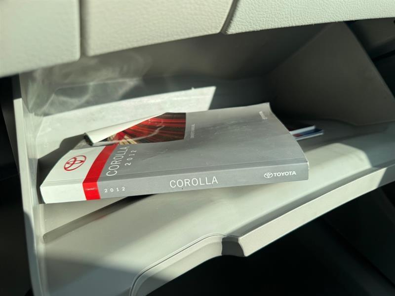 Toyota Corolla  2012