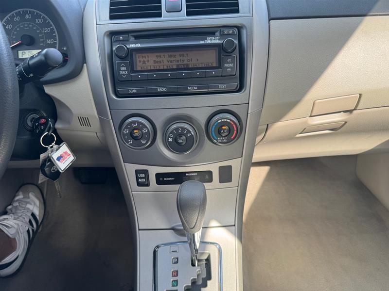 Toyota Corolla  2012
