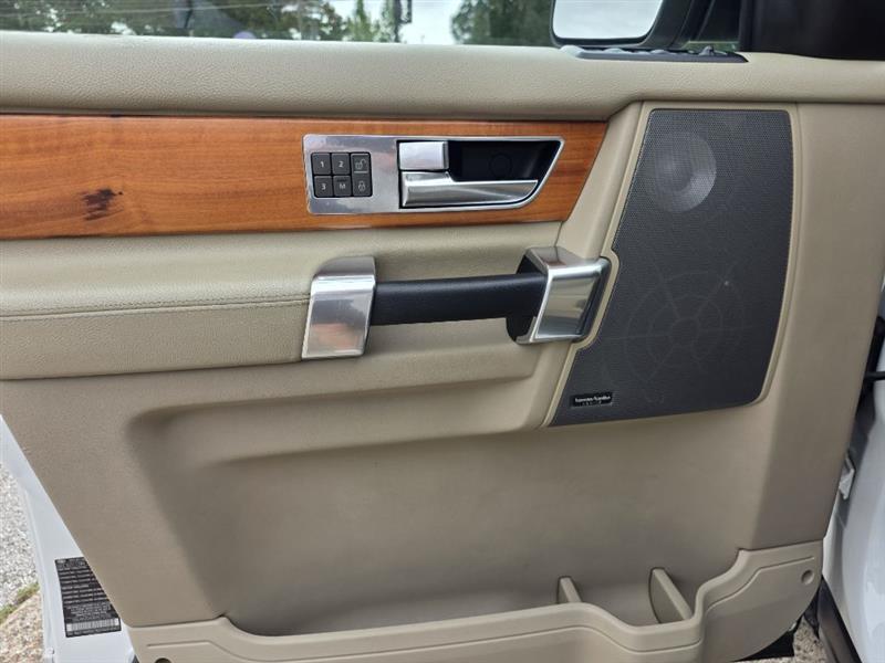 Land Rover LR4  2011