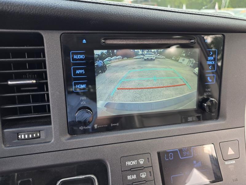 Toyota Sienna  2016