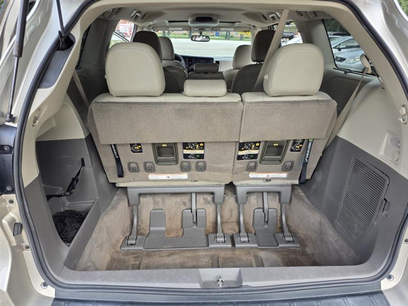 Toyota Sienna  2016