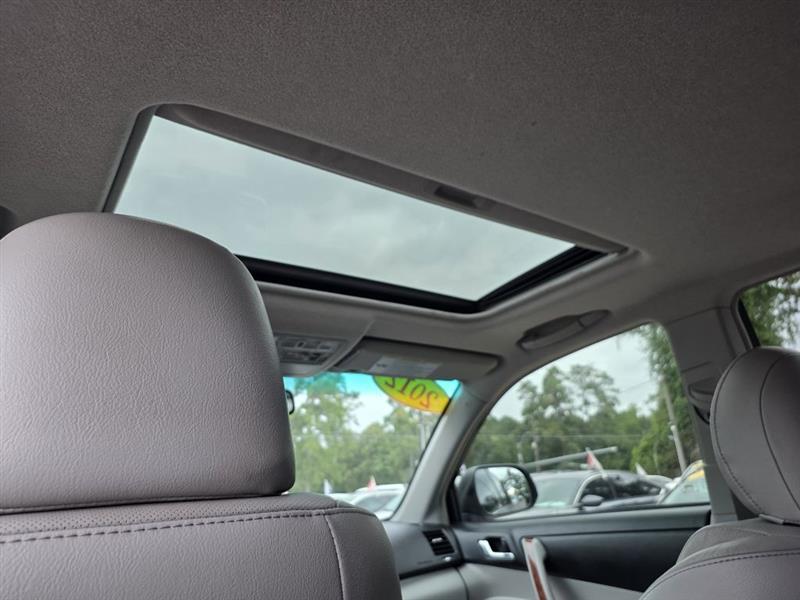 Toyota Highlander  2012