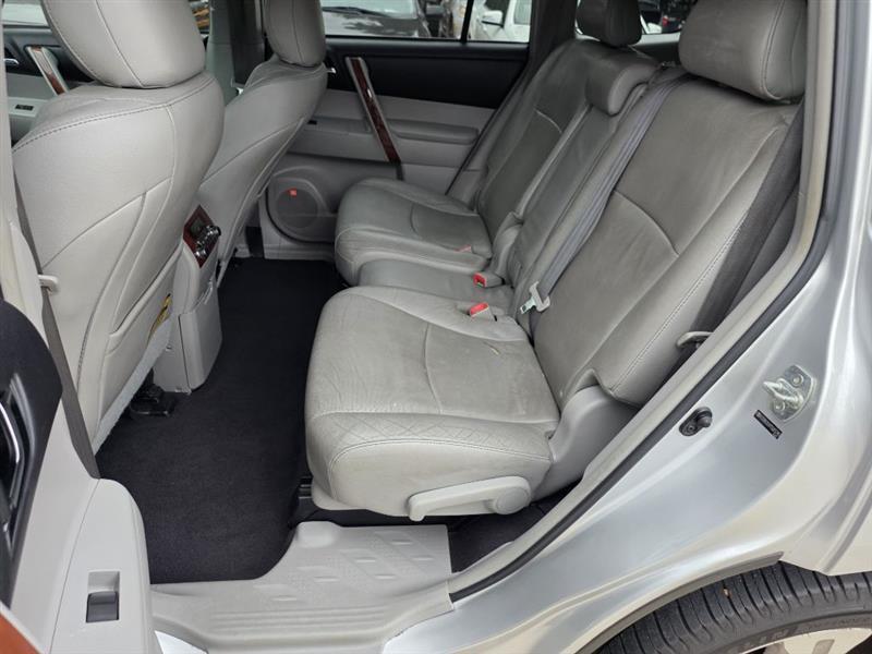 Toyota Highlander  2012