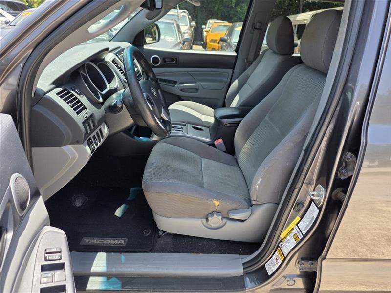 Toyota Tacoma  2013