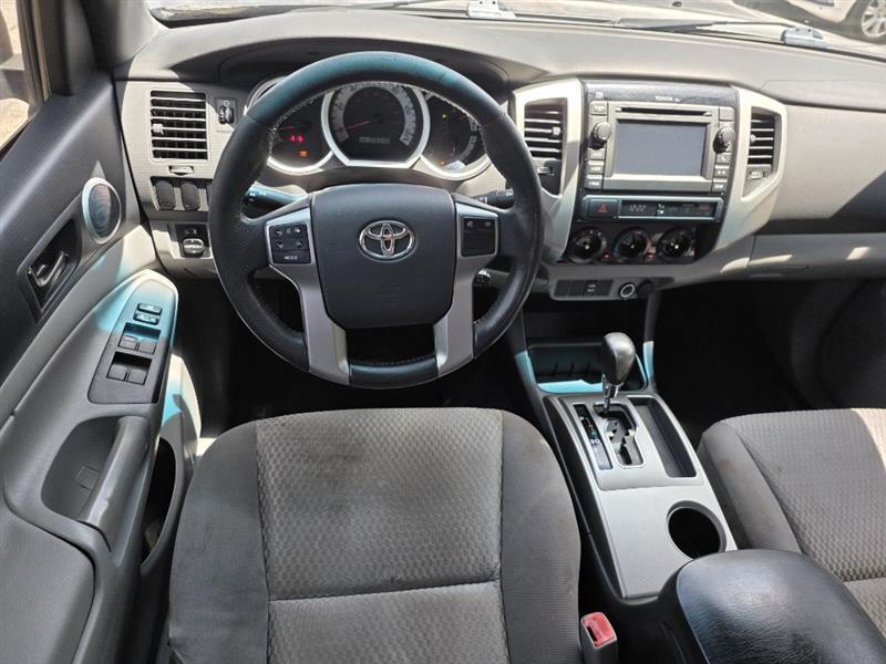 Toyota Tacoma  2013