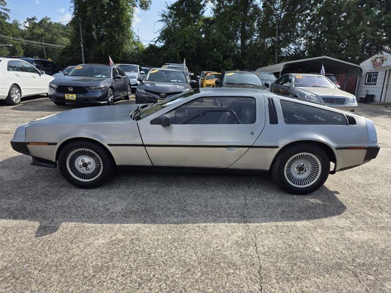 DeLorean DMC-12  1982