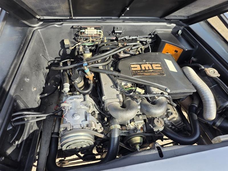 DeLorean DMC-12  1982