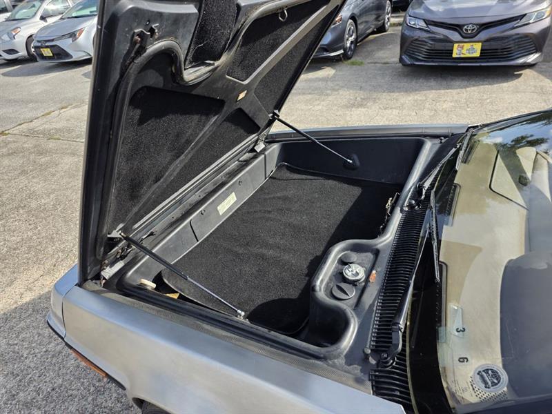 DeLorean DMC-12  1982