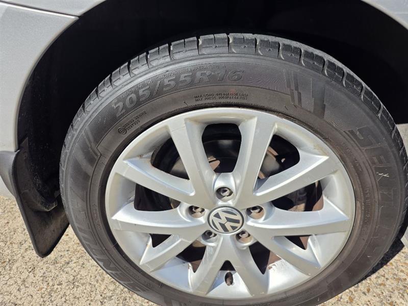Volkswagen Jetta  2014