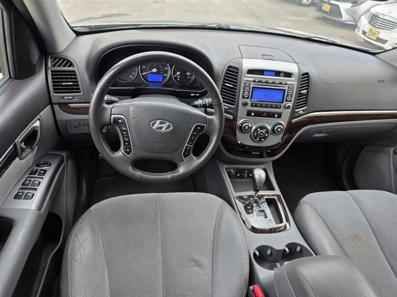 Hyundai Santa Fe  2012
