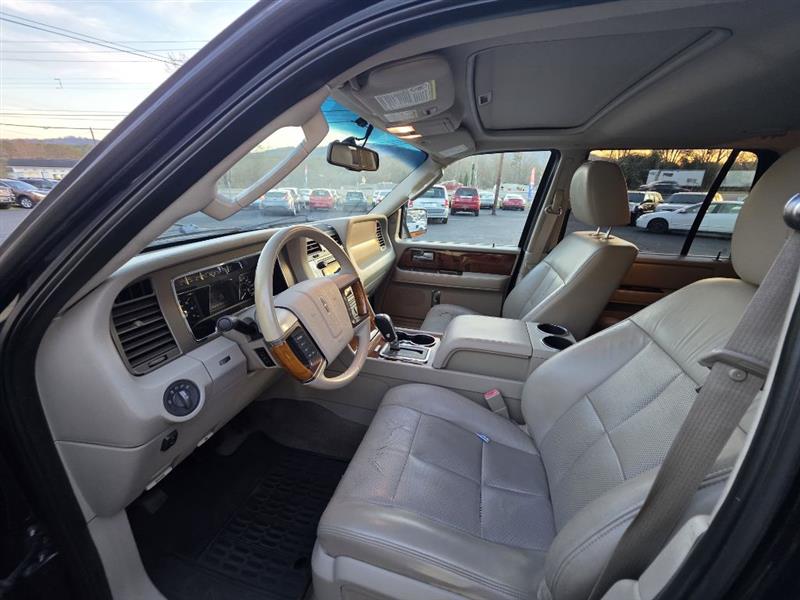 Lincoln Navigator L 2WD 2013