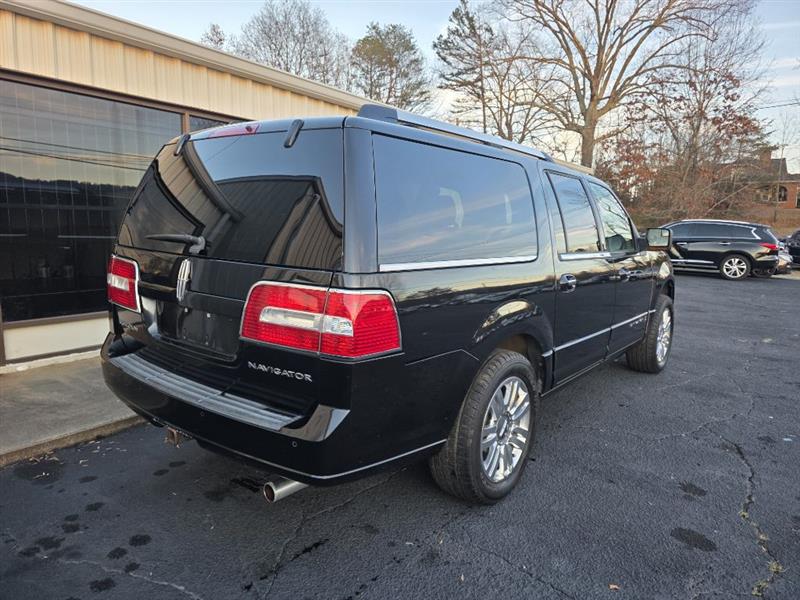 Lincoln Navigator L 2WD 2013