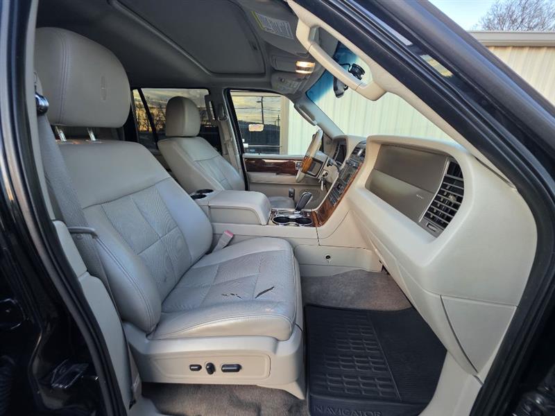 Lincoln Navigator L 2WD 2013