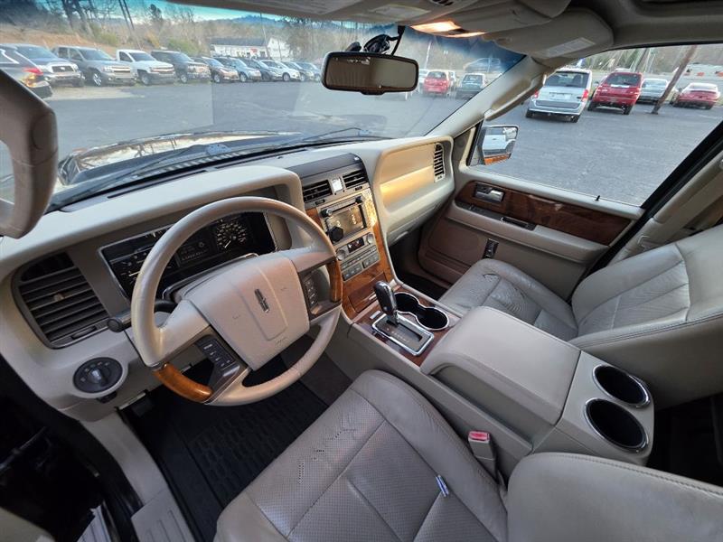 Lincoln Navigator L 2WD 2013