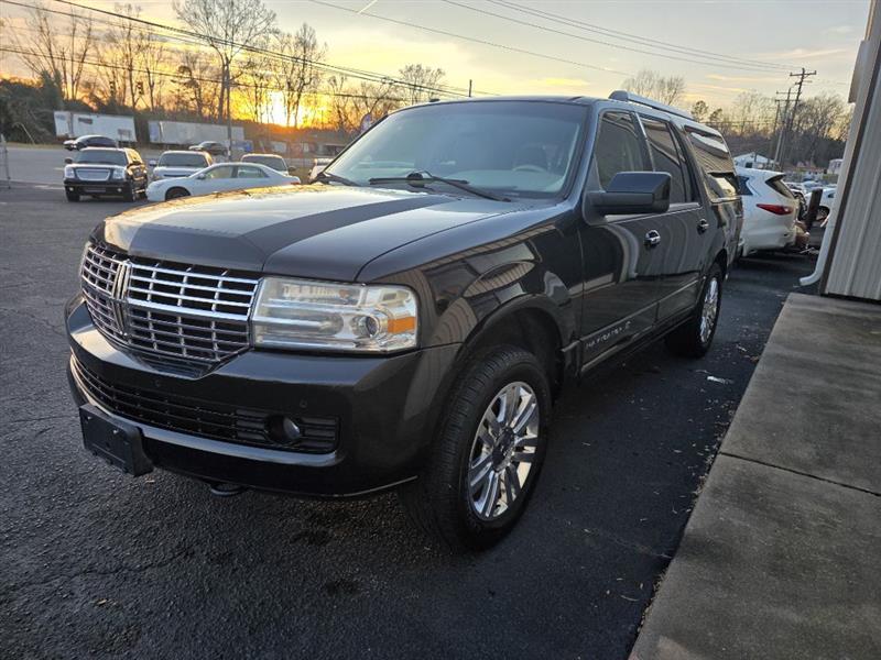 Lincoln Navigator L 2WD 2013