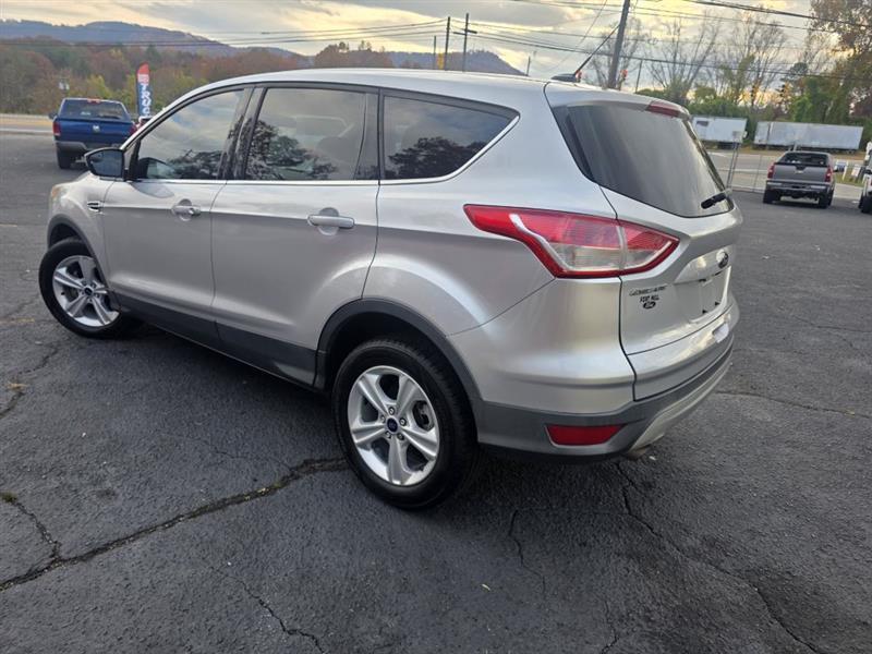 Ford Escape SE FWD 2016