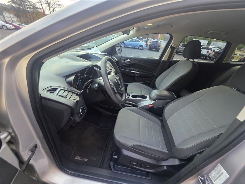 Ford Escape SE FWD 2016