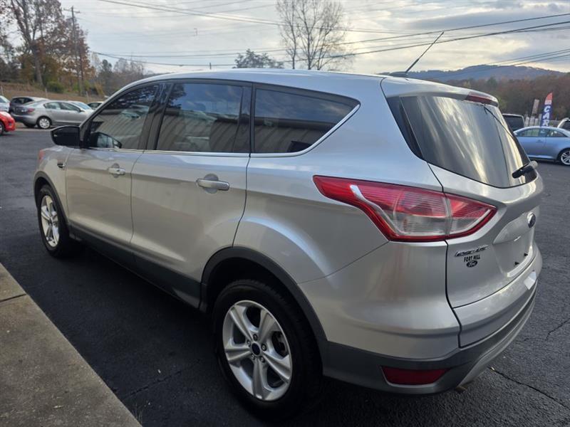 Ford Escape SE FWD 2016