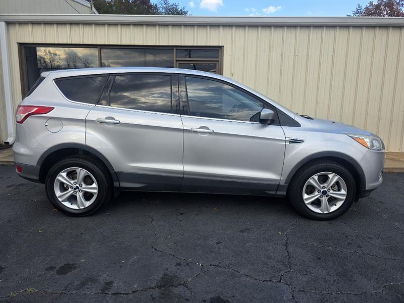 Ford Escape SE FWD 2016