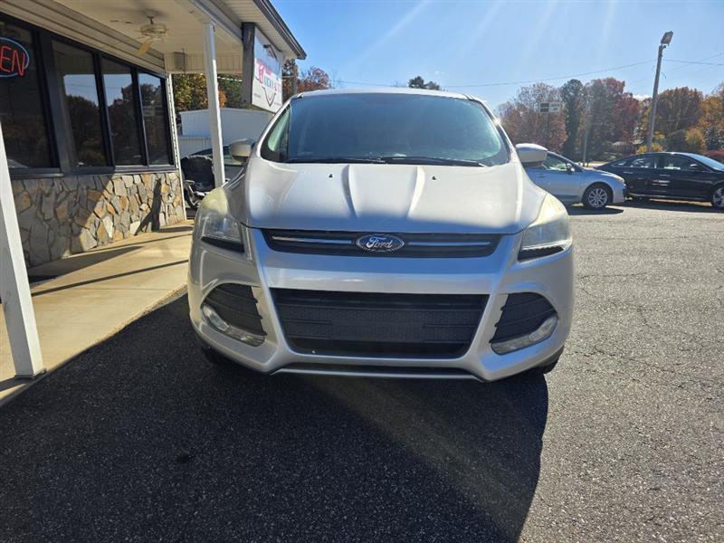 Ford Escape SE FWD 2016