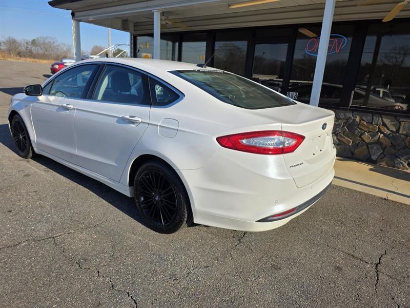 Ford Fusion SE 2014