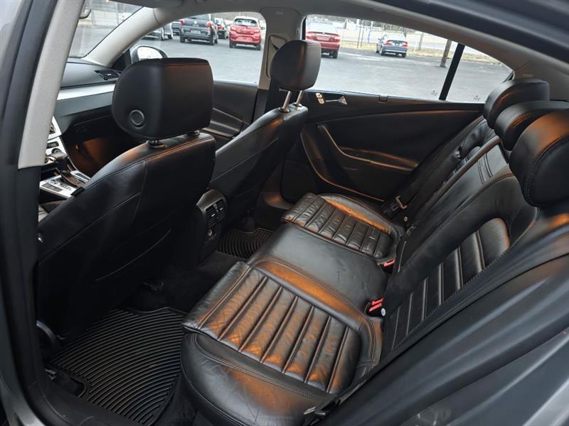 Volkswagen Passat 3.6L 4Motion 2006