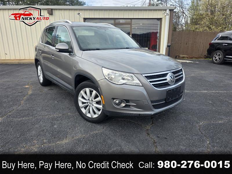 Volkswagen Tiguan S 2011