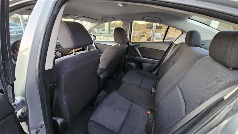 Mazda MAZDA3 i Sport 4-Door 2011