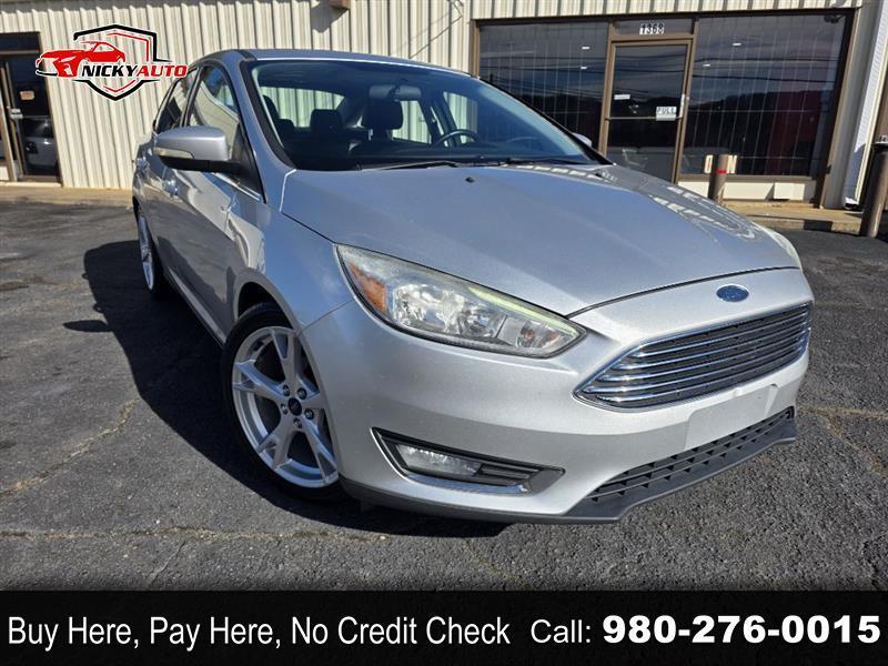 Ford Focus Titanium Sedan 2016
