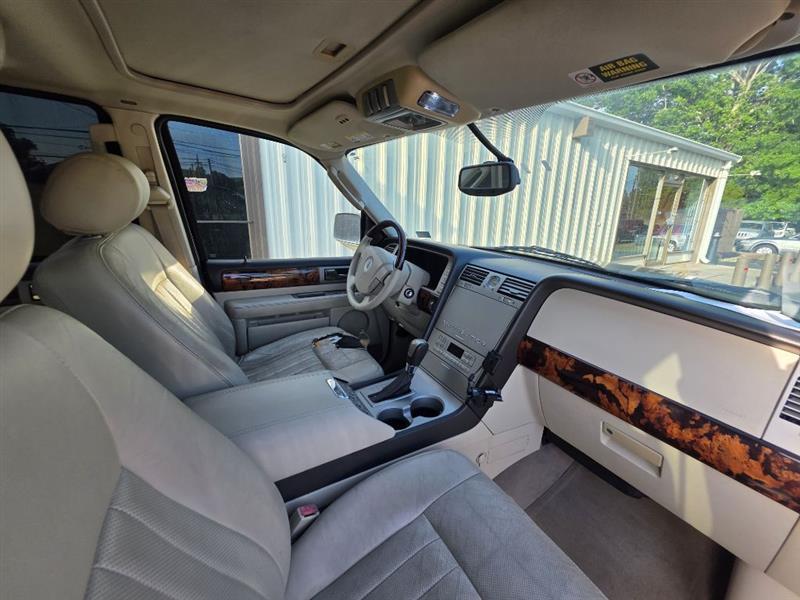 Lincoln Navigator  2003