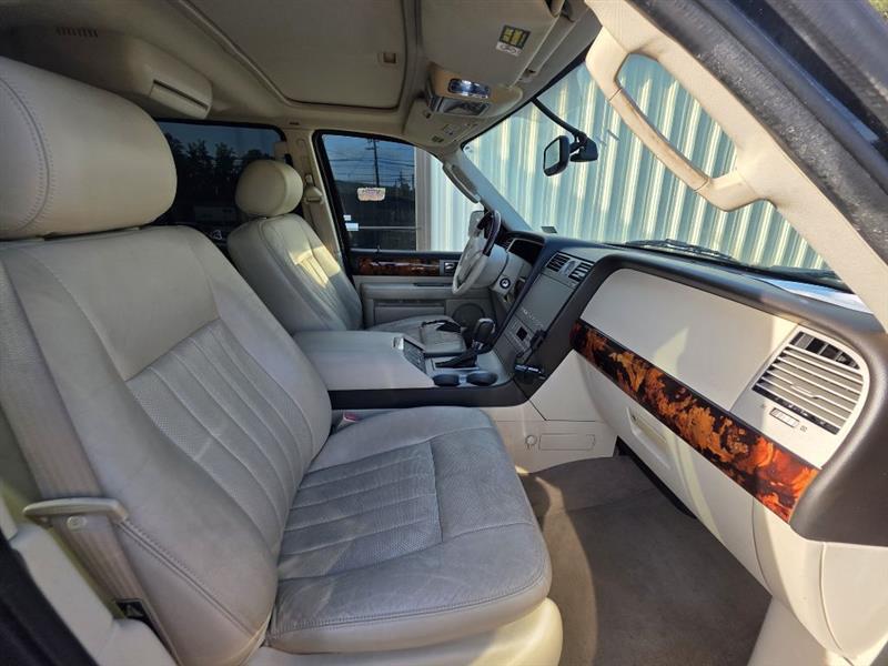 Lincoln Navigator  2003