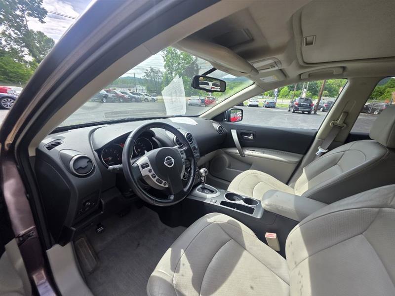Nissan Rogue S AWD 2010