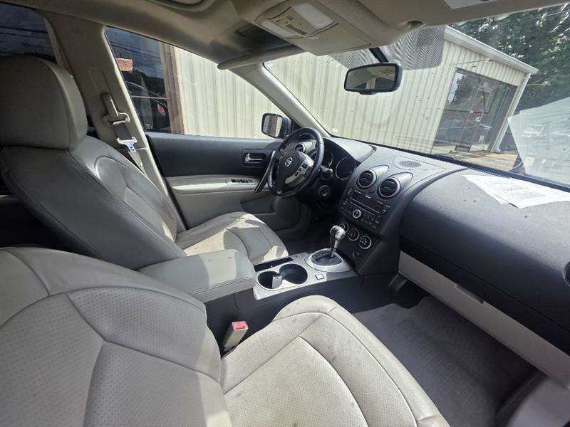 Nissan Rogue S AWD 2010