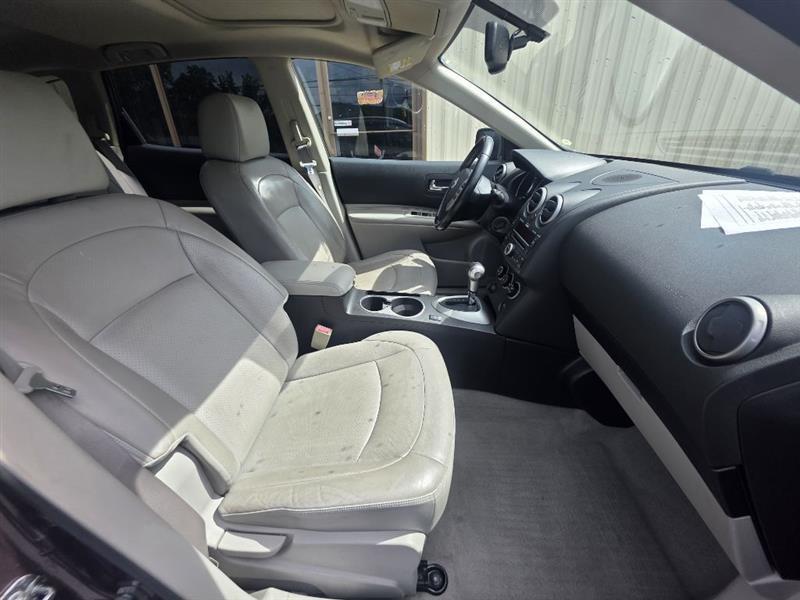 Nissan Rogue S AWD 2010