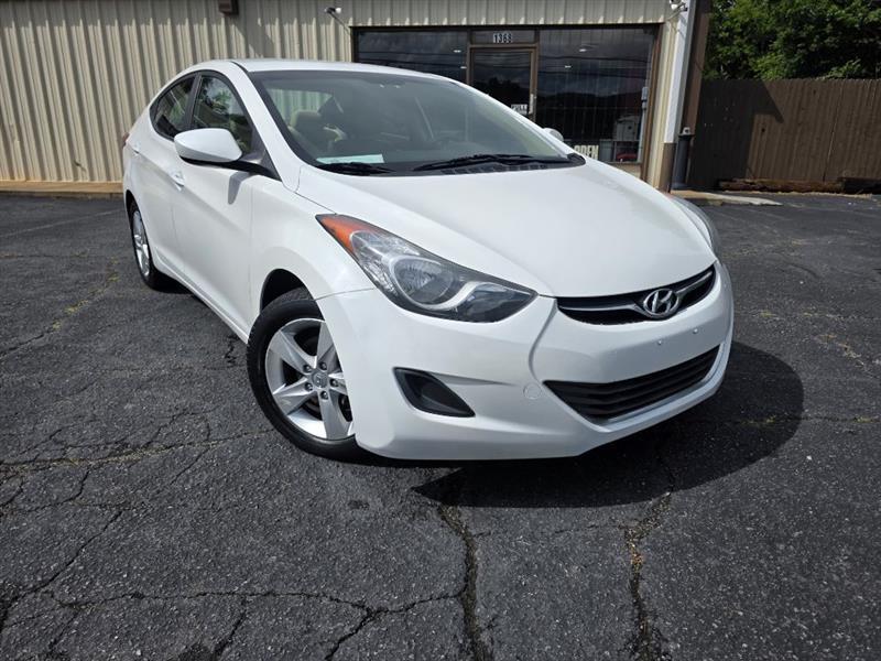 Hyundai Elantra GLS M/T 2013
