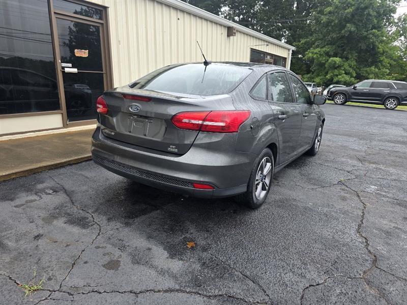 Ford Focus SE Sedan 2018