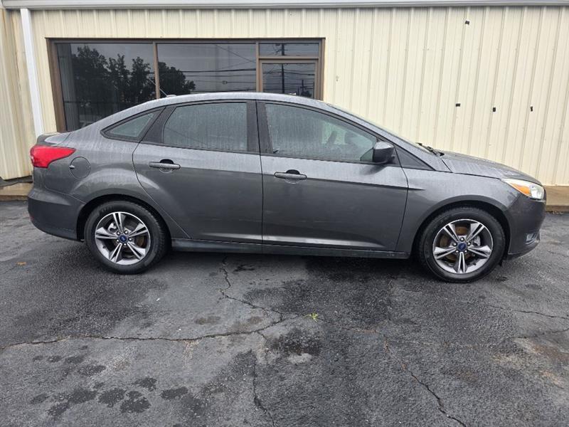 Ford Focus SE Sedan 2018