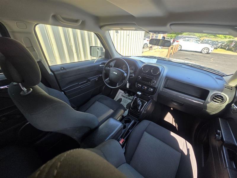 Jeep Patriot Sport 2WD 2010