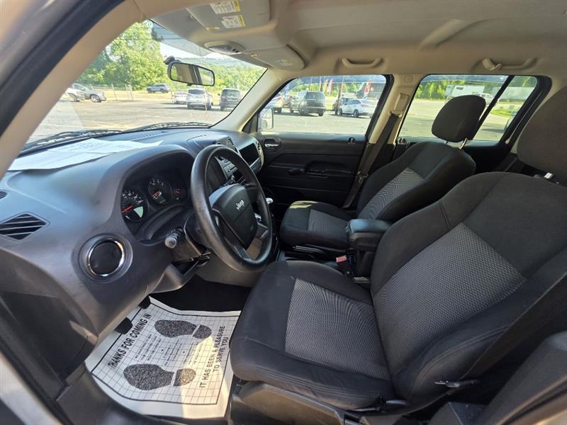 Jeep Patriot Sport 2WD 2010