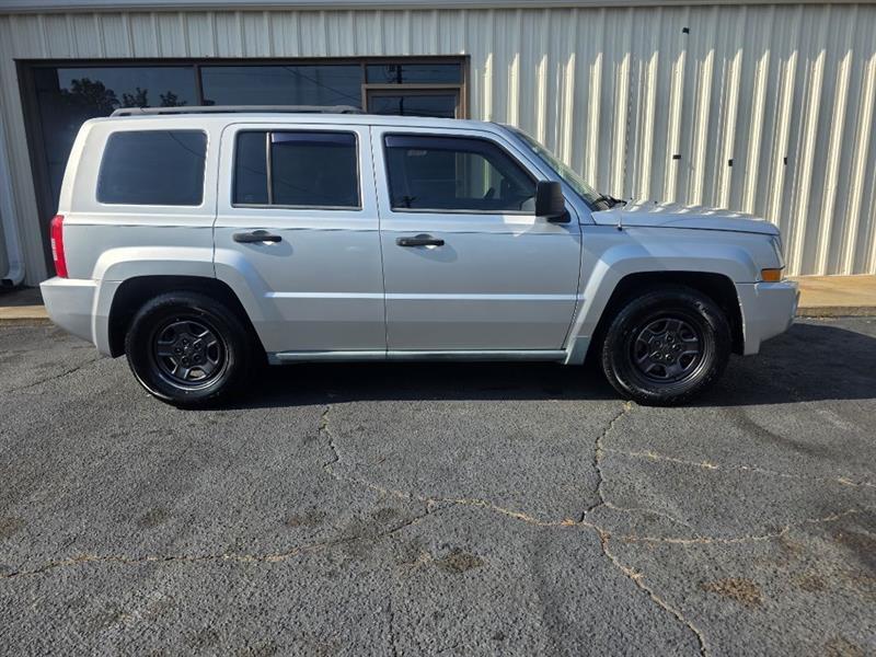 Jeep Patriot Sport 2WD 2010