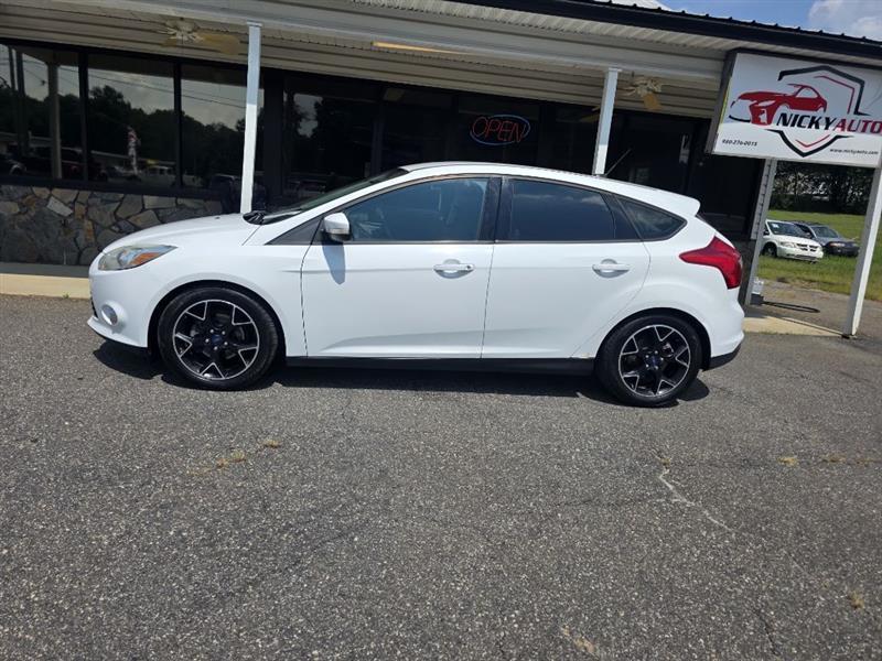 Ford Focus SE Hatch 2014