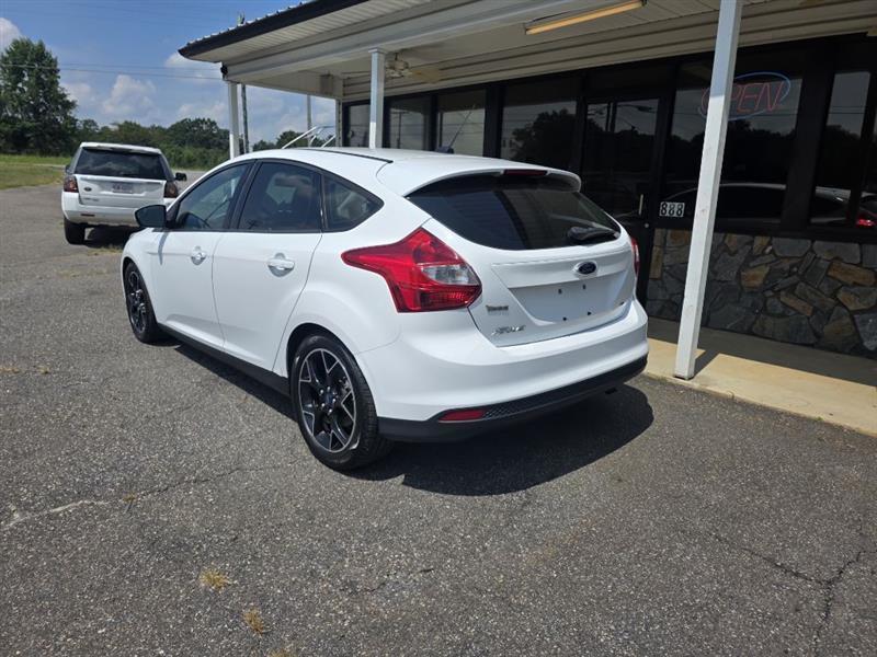 Ford Focus SE Hatch 2014