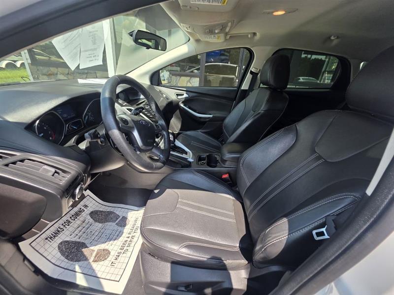 Ford Focus SE Hatch 2014