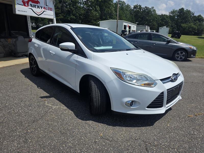 Ford Focus SE Hatch 2014