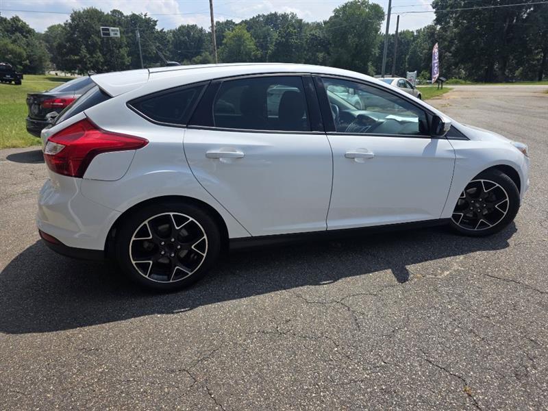 Ford Focus SE Hatch 2014
