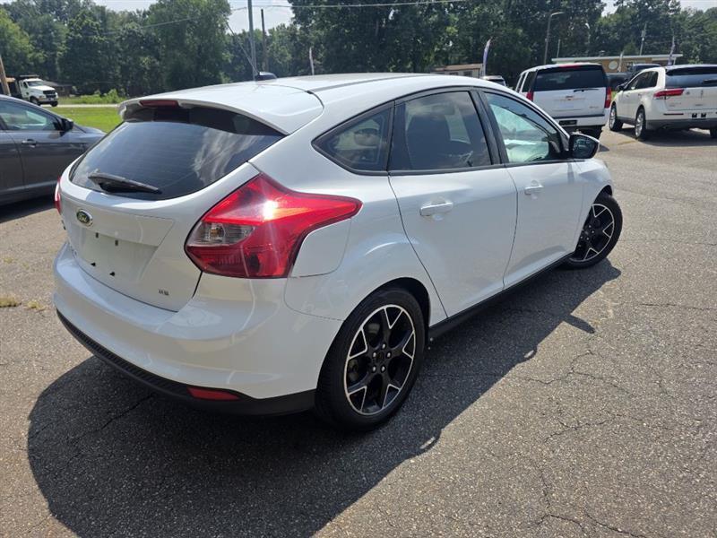 Ford Focus SE Hatch 2014