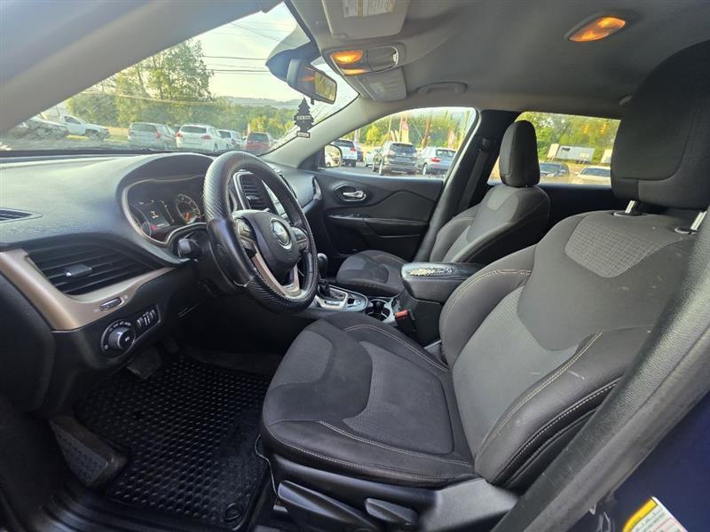 Jeep Cherokee Latitude 4WD 2015