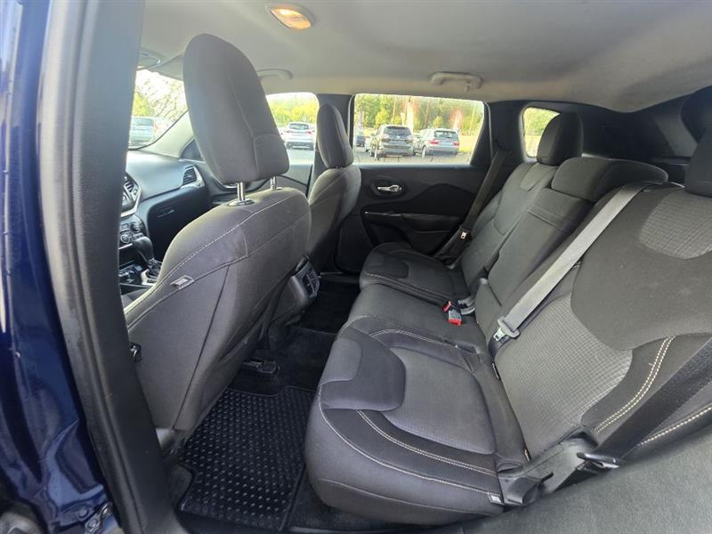 Jeep Cherokee Latitude 4WD 2015