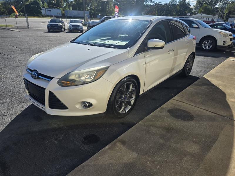 Ford Focus Titanium Hatch 2014