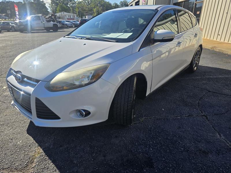 Ford Focus Titanium Hatch 2014